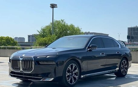 BMW 7 серия, 2022 год, 8 100 000 рублей, 1 фотография
