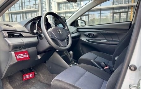 Toyota Yaris XP150 рестайлинг, 2022 год, 1 130 000 рублей, 7 фотография