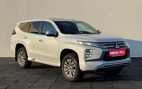 Mitsubishi Pajero Sport III рестайлинг, 2020 год, 3 850 000 рублей, 3 фотография