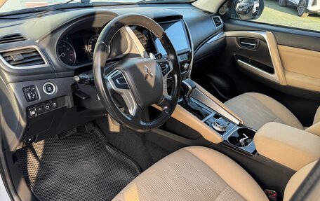 Mitsubishi Pajero Sport III рестайлинг, 2020 год, 3 850 000 рублей, 9 фотография