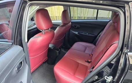 Toyota Yaris, 2021 год, 1 357 000 рублей, 8 фотография