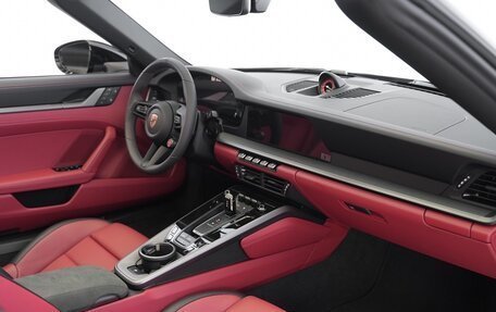 Porsche 911, 2025 год, 26 390 000 рублей, 10 фотография