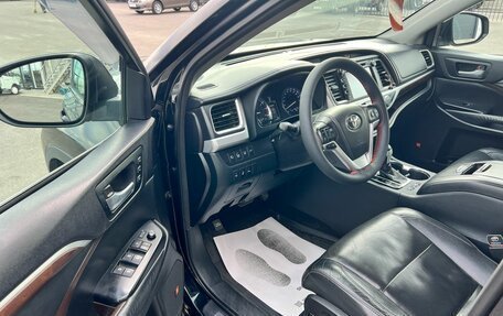 Toyota Highlander III, 2014 год, 3 299 000 рублей, 10 фотография