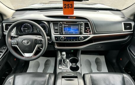 Toyota Highlander III, 2014 год, 3 299 000 рублей, 16 фотография