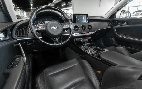 KIA Stinger I, 2019 год, 2 500 000 рублей, 8 фотография