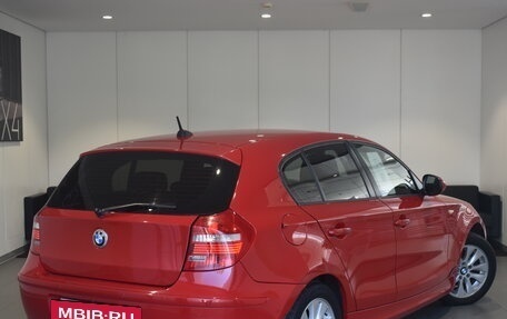 BMW 1 серия, 2011 год, 820 000 рублей, 2 фотография