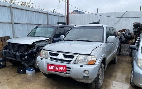 Mitsubishi Pajero III рестайлинг, 2003 год, 520 000 рублей, 2 фотография