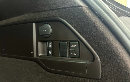 Volkswagen Touareg III, 2011 год, 2 090 000 рублей, 16 фотография