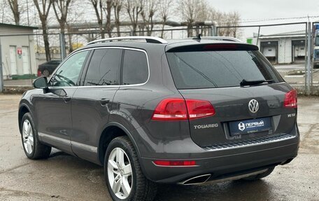 Volkswagen Touareg III, 2011 год, 2 090 000 рублей, 6 фотография