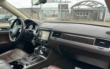Volkswagen Touareg III, 2011 год, 2 090 000 рублей, 20 фотография