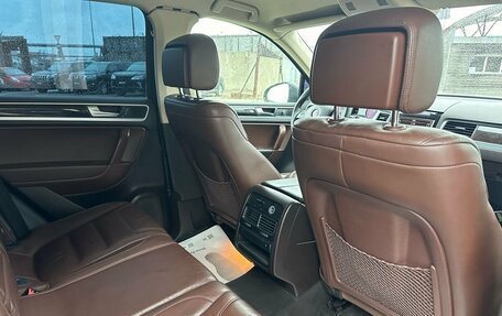 Volkswagen Touareg III, 2011 год, 2 090 000 рублей, 18 фотография