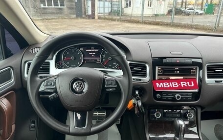 Volkswagen Touareg III, 2011 год, 2 090 000 рублей, 24 фотография