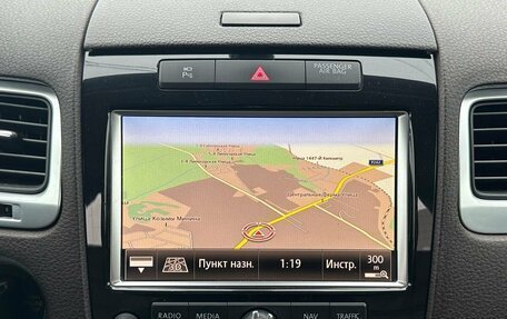 Volkswagen Touareg III, 2011 год, 2 090 000 рублей, 30 фотография
