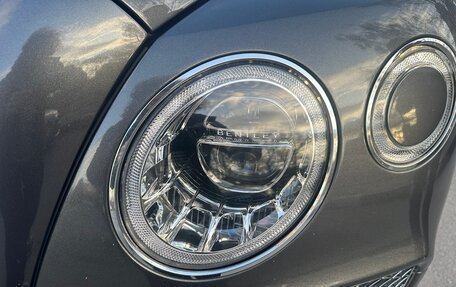 Bentley Bentayga I, 2016 год, 9 750 000 рублей, 2 фотография