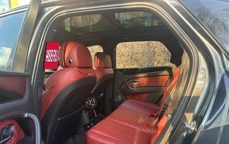 Bentley Bentayga I, 2016 год, 9 750 000 рублей, 4 фотография