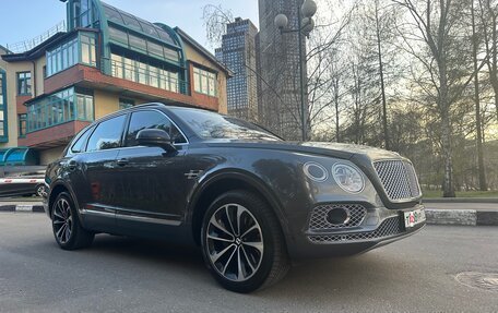 Bentley Bentayga I, 2016 год, 9 750 000 рублей, 7 фотография