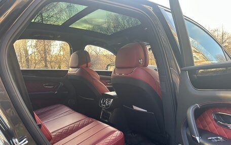 Bentley Bentayga I, 2016 год, 9 750 000 рублей, 15 фотография