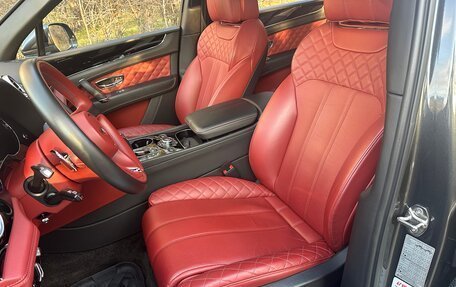 Bentley Bentayga I, 2016 год, 9 750 000 рублей, 13 фотография
