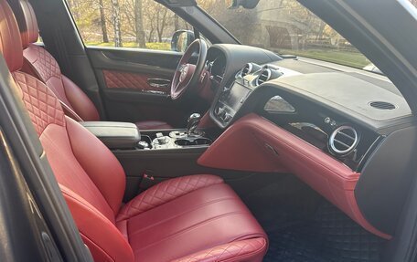 Bentley Bentayga I, 2016 год, 9 750 000 рублей, 14 фотография