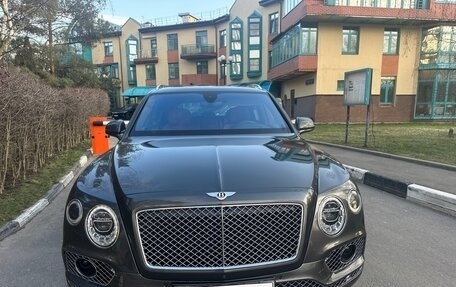 Bentley Bentayga I, 2016 год, 9 750 000 рублей, 8 фотография