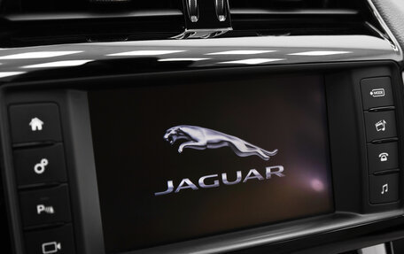 Jaguar XE I рестайлинг, 2016 год, 1 750 000 рублей, 13 фотография