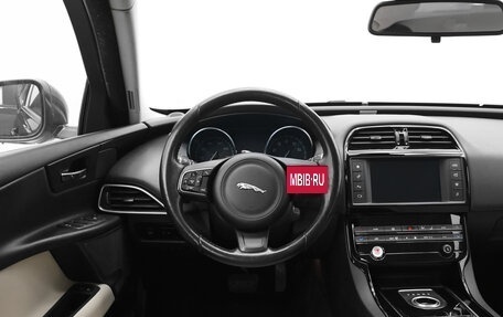 Jaguar XE I рестайлинг, 2016 год, 1 750 000 рублей, 9 фотография