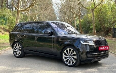 Land Rover Range Rover IV рестайлинг, 2023 год, 15 300 000 рублей, 3 фотография