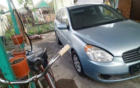 Hyundai Verna II, 2007 год, 300 000 рублей, 4 фотография