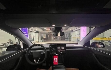 Tesla Model Y I, 2025 год, 5 240 000 рублей, 7 фотография