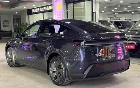 Tesla Model Y I, 2025 год, 5 240 000 рублей, 4 фотография
