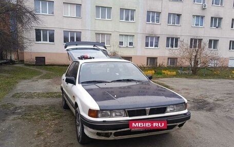 Mitsubishi Galant VIII, 1989 год, 185 000 рублей, 9 фотография