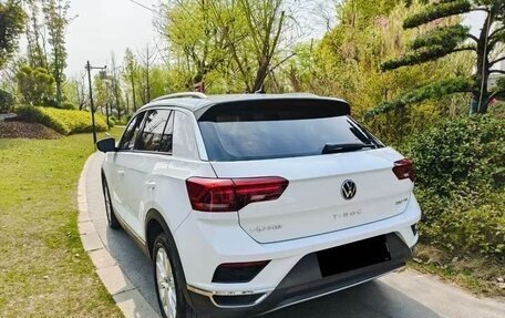 Volkswagen T-Roc I, 2021 год, 1 641 011 рублей, 2 фотография