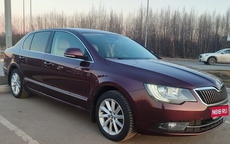 Skoda Superb III рестайлинг, 2013 год, 1 220 000 рублей, 12 фотография