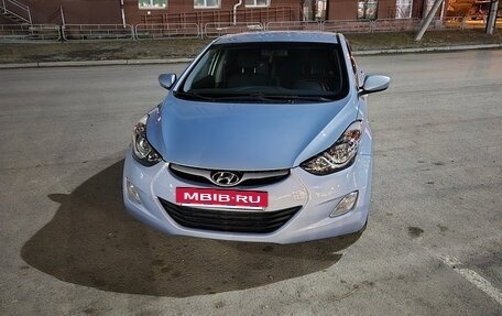 Hyundai Elantra V, 2011 год, 1 370 000 рублей, 2 фотография