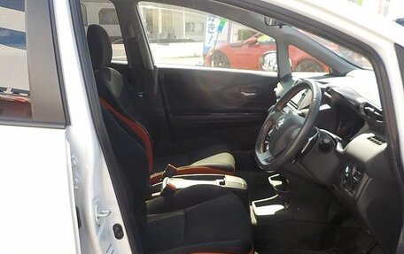 Toyota Wish II, 2016 год, 1 150 000 рублей, 10 фотография