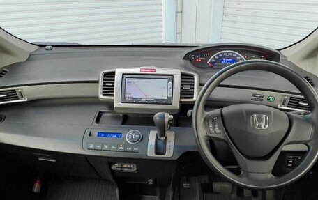 Honda Freed I, 2015 год, 1 150 000 рублей, 10 фотография