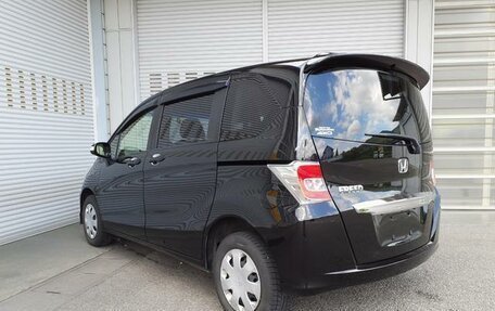 Honda Freed I, 2015 год, 1 150 000 рублей, 8 фотография
