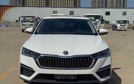 Skoda Octavia IV, 2022 год, 1 990 000 рублей, 3 фотография