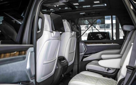 Cadillac Escalade V, 2024 год, 22 400 000 рублей, 17 фотография