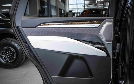 Cadillac Escalade V, 2024 год, 22 400 000 рублей, 16 фотография