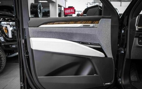 Cadillac Escalade V, 2024 год, 22 400 000 рублей, 10 фотография