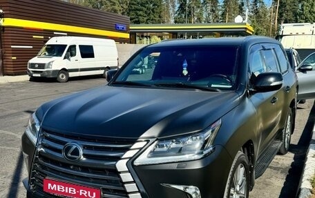 Lexus LX III, 2016 год, 7 000 000 рублей, 1 фотография