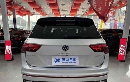 Volkswagen Tiguan II, 2022 год, 2 410 700 рублей, 6 фотография