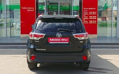 Toyota Highlander III, 2014 год, 3 000 000 рублей, 6 фотография