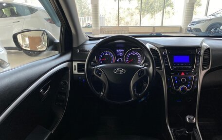 Hyundai i30 II рестайлинг, 2012 год, 999 000 рублей, 12 фотография