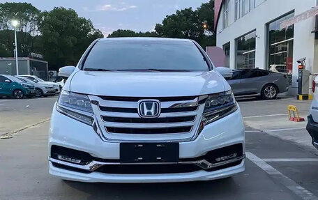 Honda Elysion, 2020 год, 2 700 000 рублей, 2 фотография