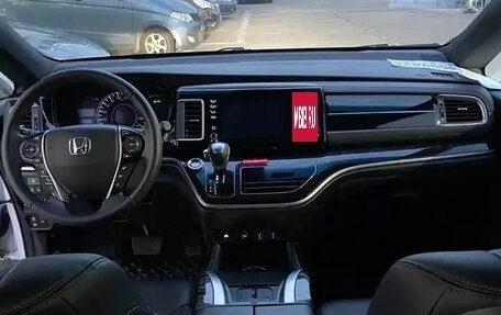 Honda Elysion, 2020 год, 2 700 000 рублей, 9 фотография
