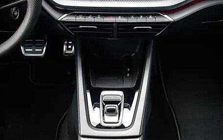 Skoda Octavia RS, 2025 год, 6 500 000 рублей, 12 фотография