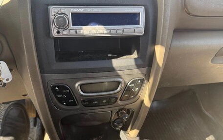 Hyundai Santa Fe III рестайлинг, 2004 год, 410 000 рублей, 11 фотография