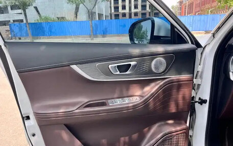 Chery Tiggo 8 Pro, 2022 год, 1 800 000 рублей, 8 фотография